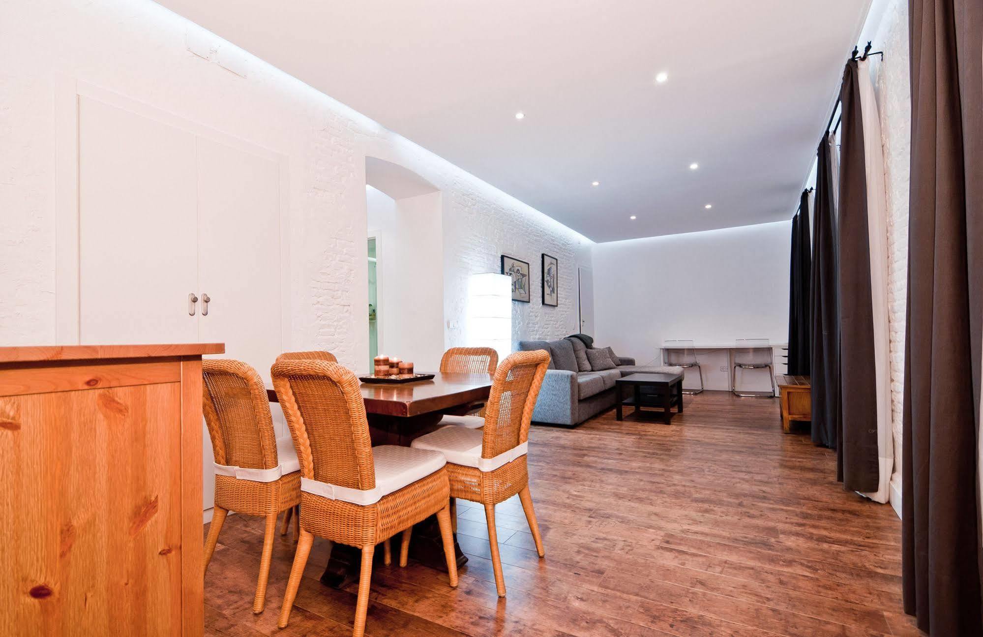 Apartamento Retiro Madrid Esterno foto