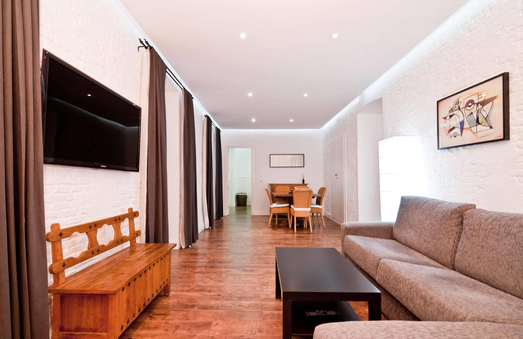 Apartamento Retiro Madrid Esterno foto